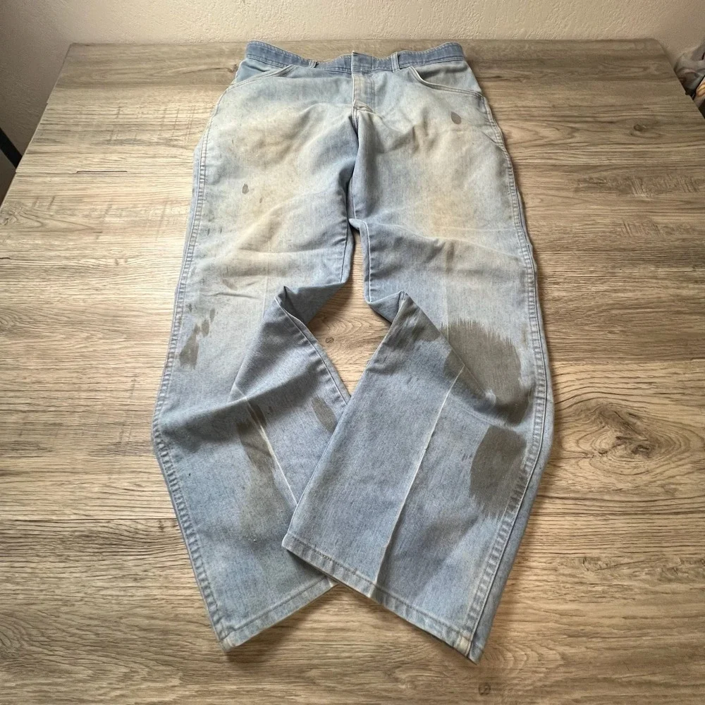 Wrangler Jeans Mens 33x29 Light Blue Distressed Workwear Straight Leg Q30‎